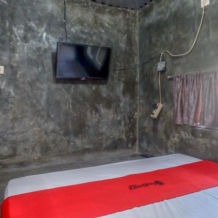Reddoorz Near Jumbo Mall Sragen ภายนอก รูปภาพ
